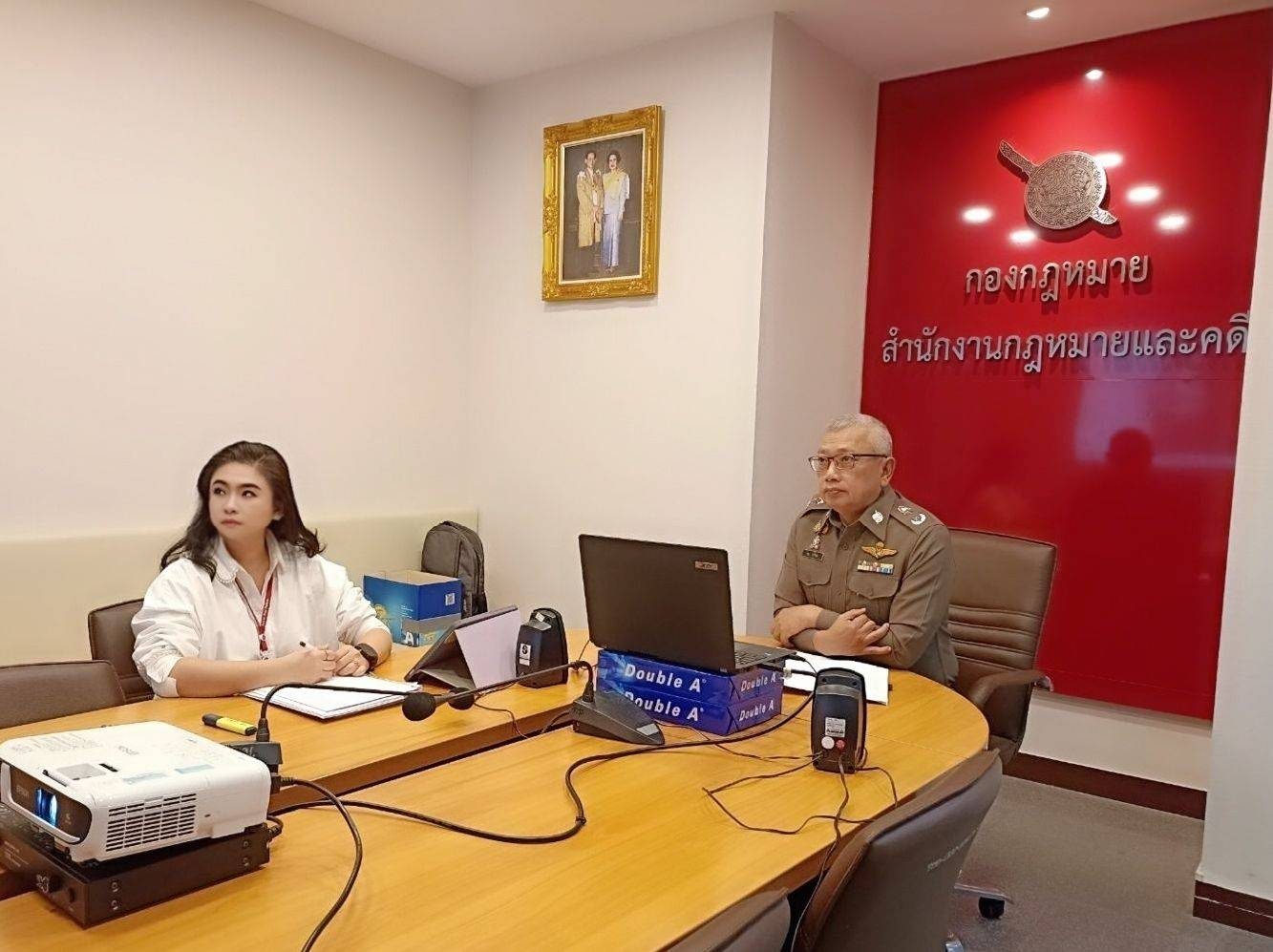 วันนี้ (23 ก.ค.68) พล.ต.ต.ดนุ กล่ำสุ่ม ผบก.กม. รับมอบหมายเป็นผู้แทน กมค. เข้าร่วมประชุมคณะอนุกรรมการศึกษาและยกร่างกฎหมายเพื่อป้องกันและปราบปรามการกระทำความผิดเกี่ยวกับความมั่นคงแห่งราชอาณาจักร ครั้งที่ 1/2568 เวลา 11.00 - 12.00 น. ผ่านระบบการประชุมทา
